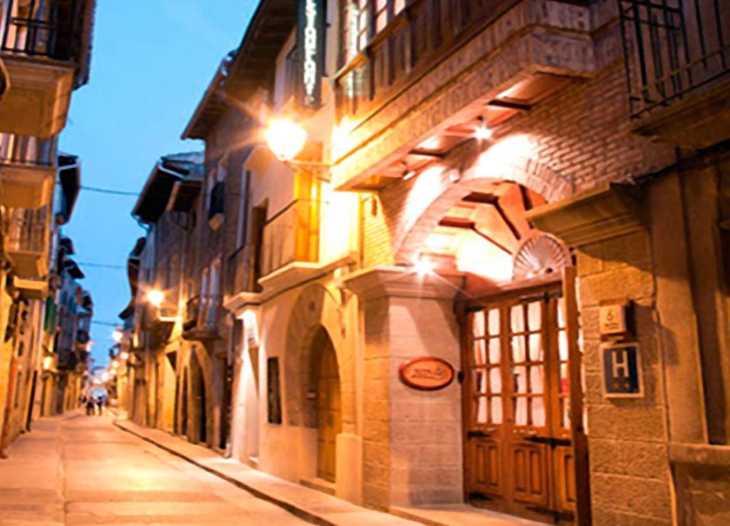 Hotel Restaurante Casa Zanito Olite Exterior foto